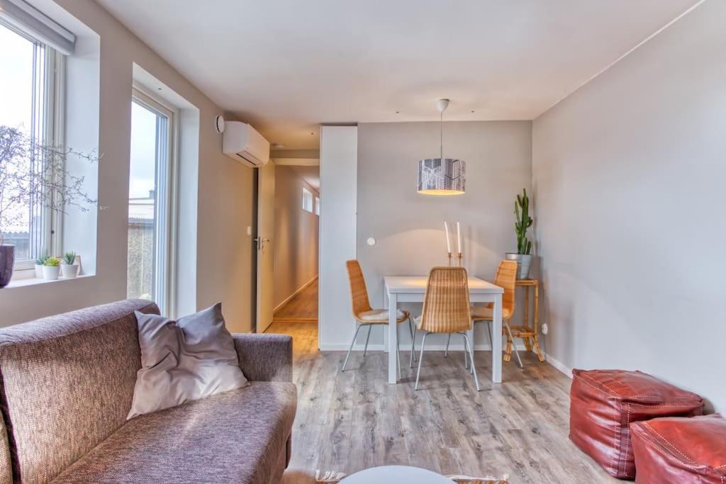 Beautiful Home Away From Home Near Stockholm City Saltsjöbaden Esterno foto